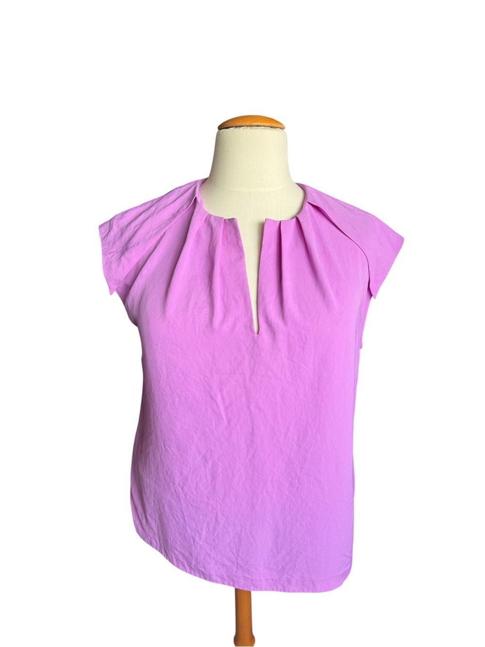 Banana Republic Lilac Pleated Split Neck Blouse XL Quiet Luxury Office Career